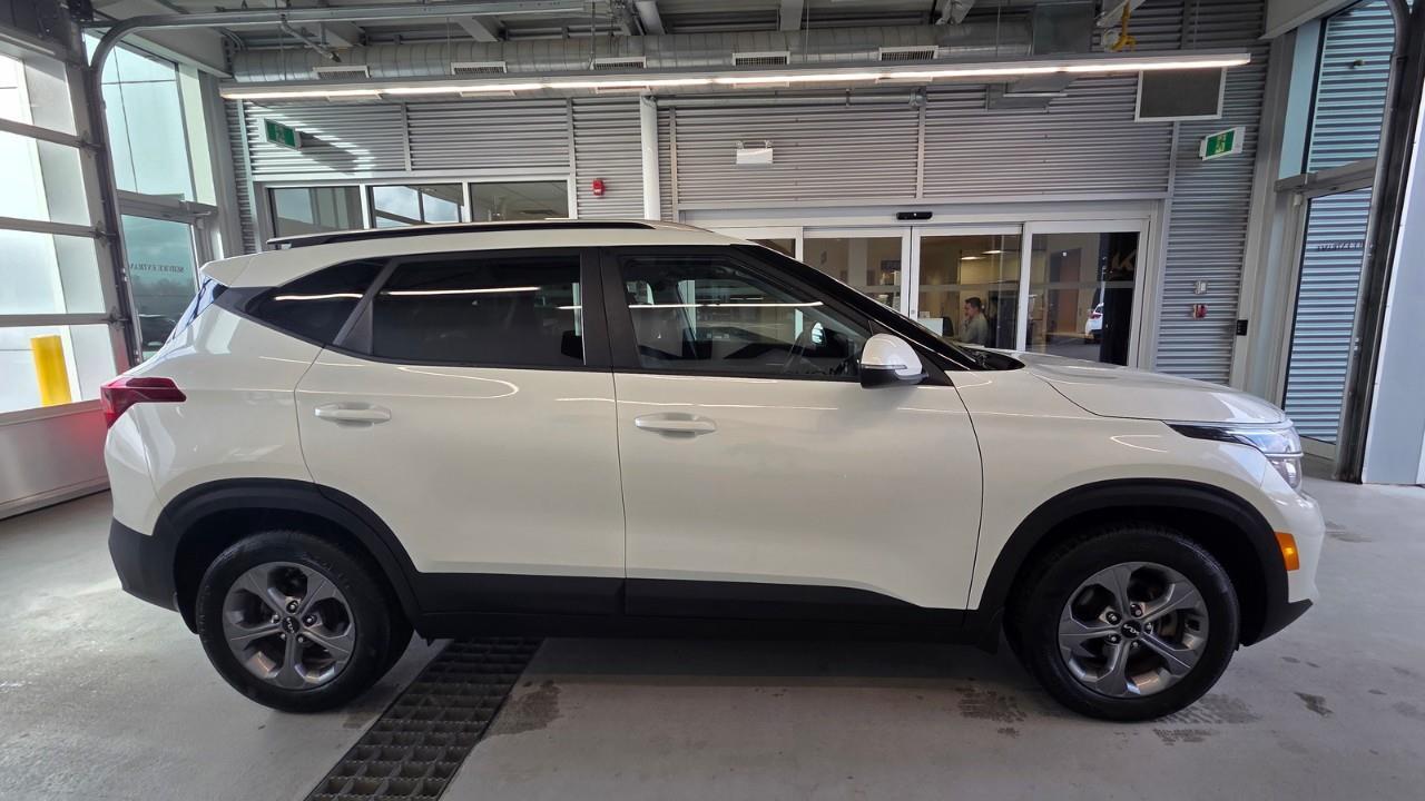 2023 Kia Seltos LX 4dr Front-Wheel Drive Photo