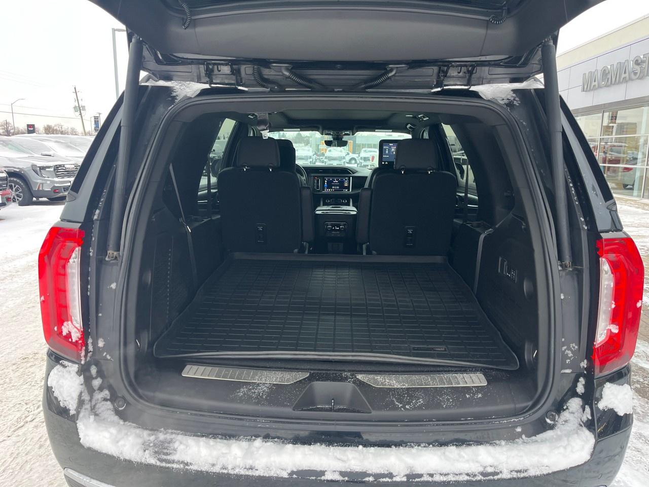 2021 GMC Yukon 4WD 4dr Denali Photo