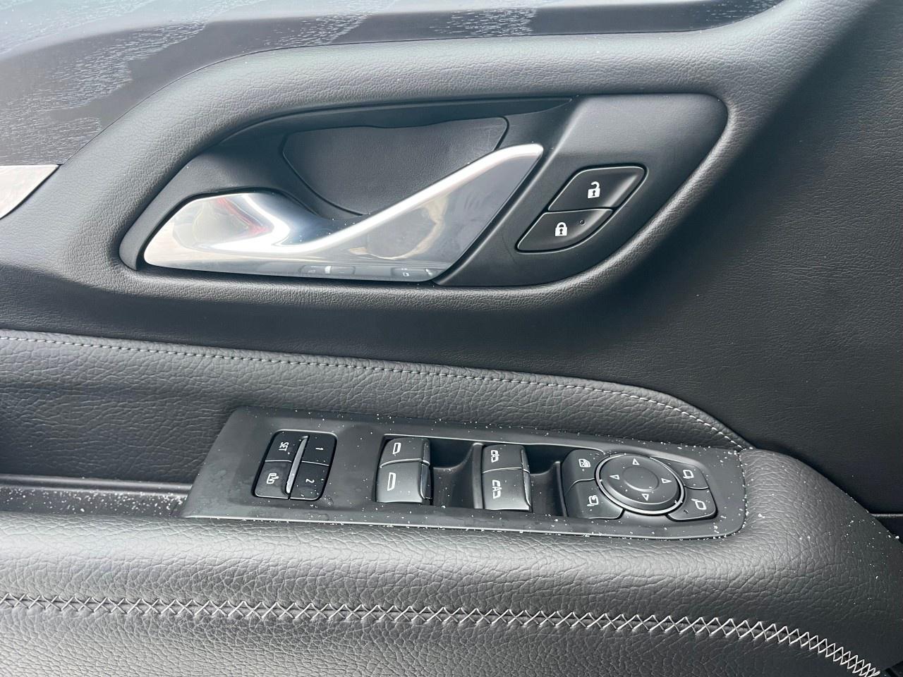 2021 GMC Yukon 4WD 4dr Denali Photo