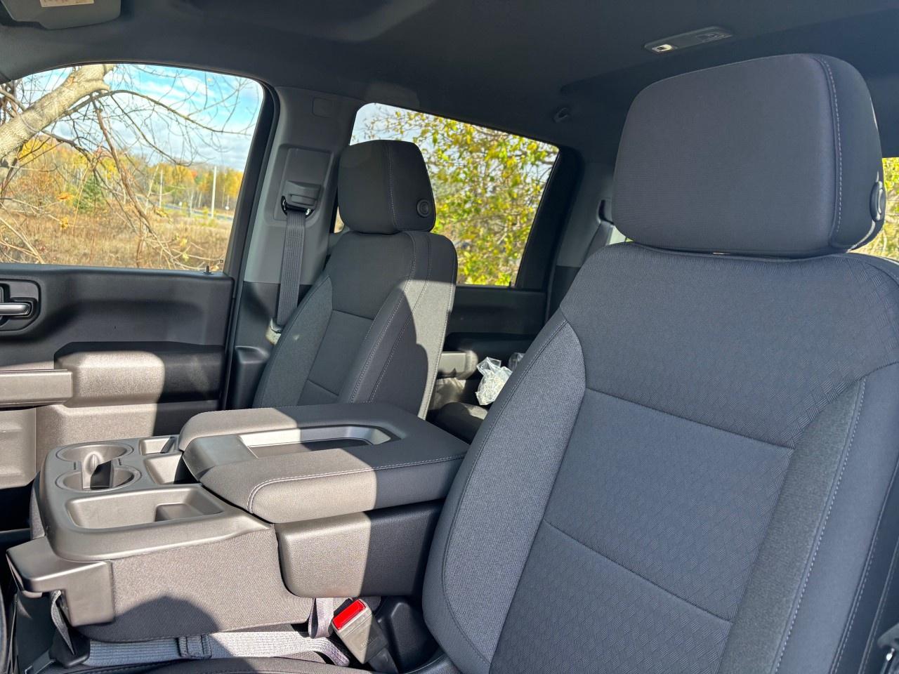 2026 GMC SIERRA 2500HD Crew Cab Long Box 4-Wheel Drive Pro Photo4