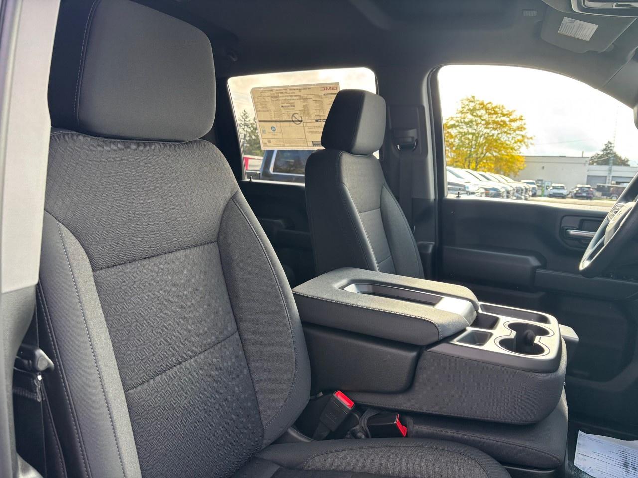 2026 GMC SIERRA 2500HD Crew Cab Long Box 4-Wheel Drive Pro Photo