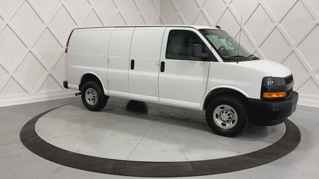 2022 Chevrolet Express 2500  Photo