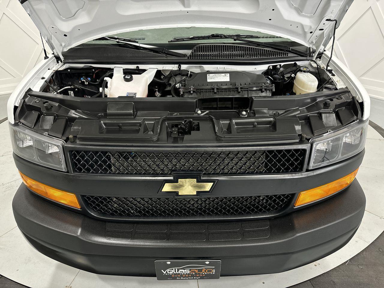 2022 Chevrolet Express 2500  Photo