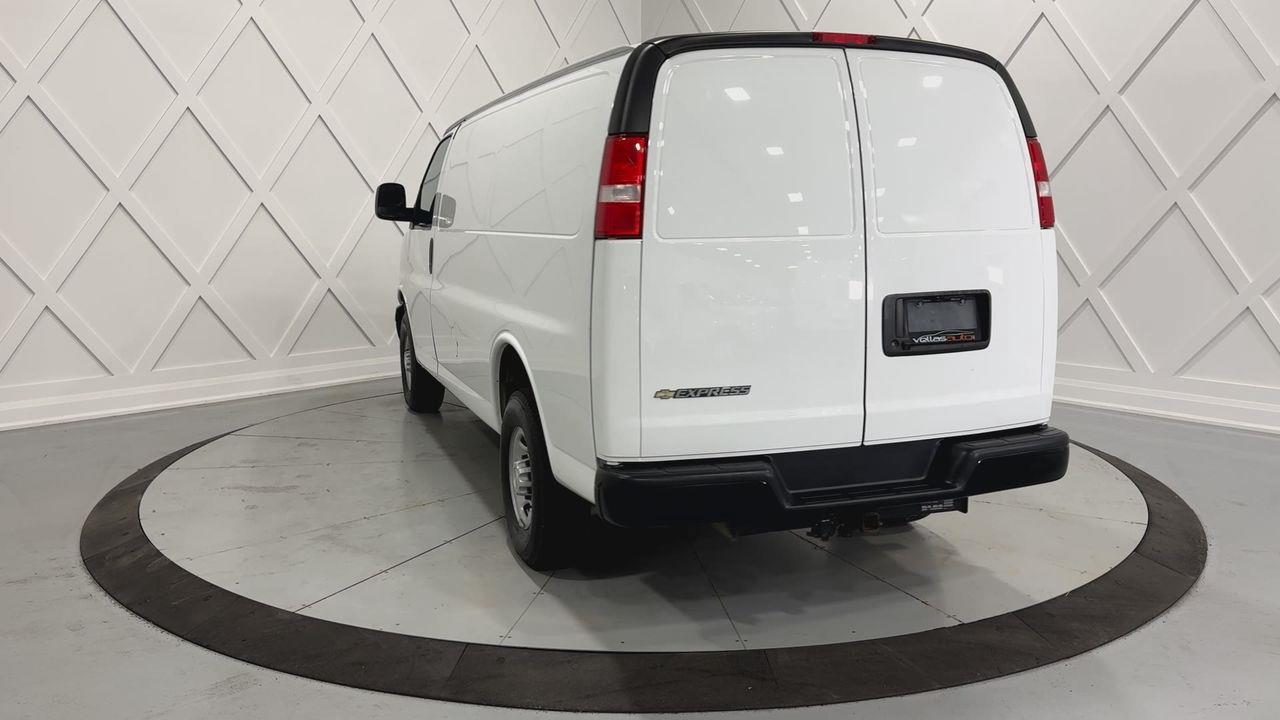 2022 Chevrolet Express 2500  Photo