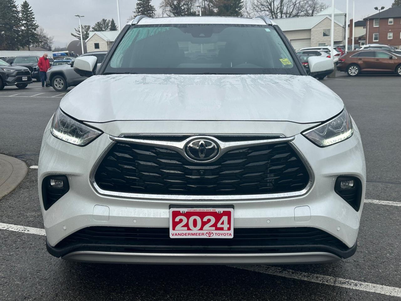 2024 Toyota Highlander Limited 4dr All-Wheel Drive Photo