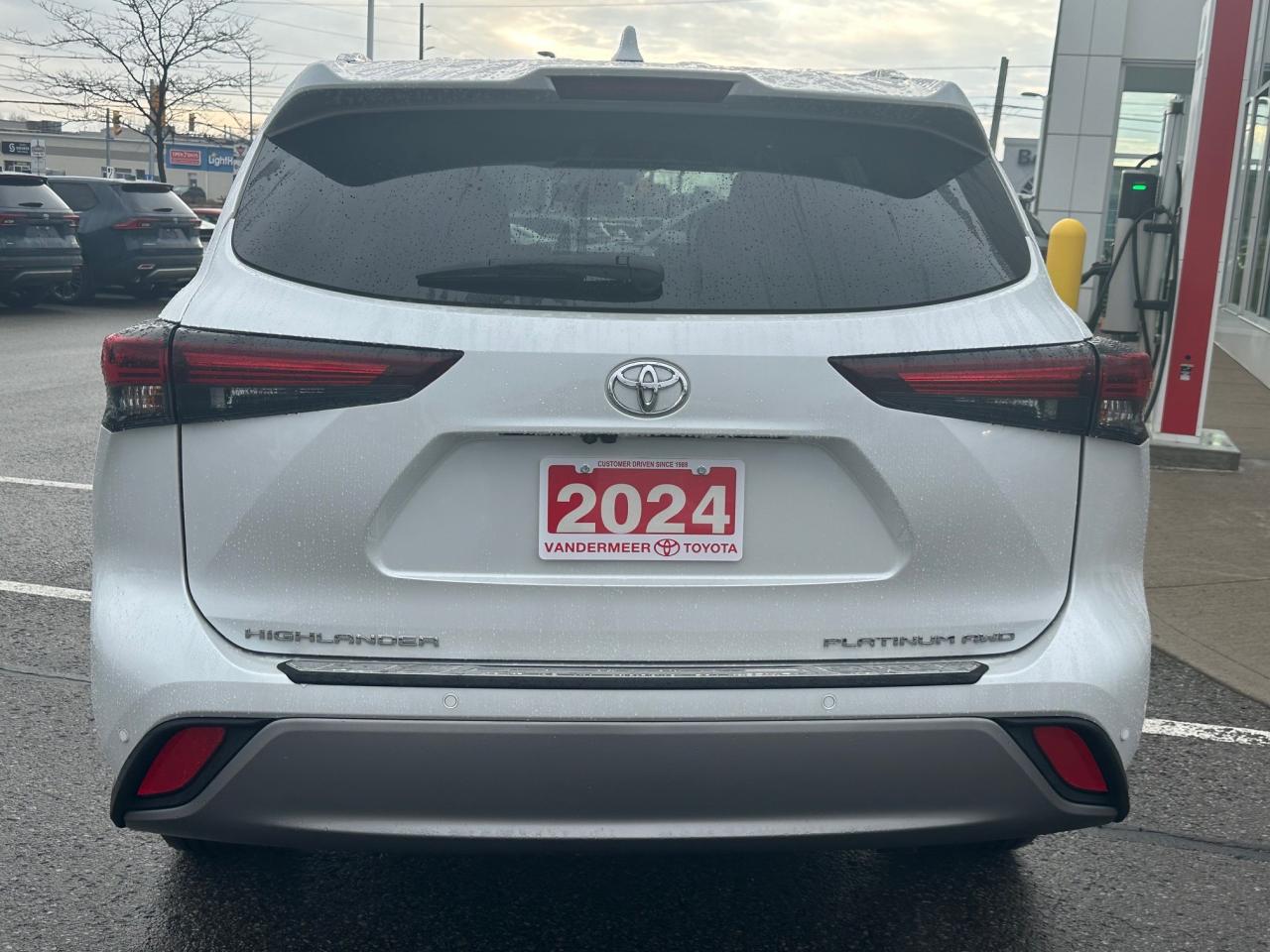 2024 Toyota Highlander Limited 4dr All-Wheel Drive Photo