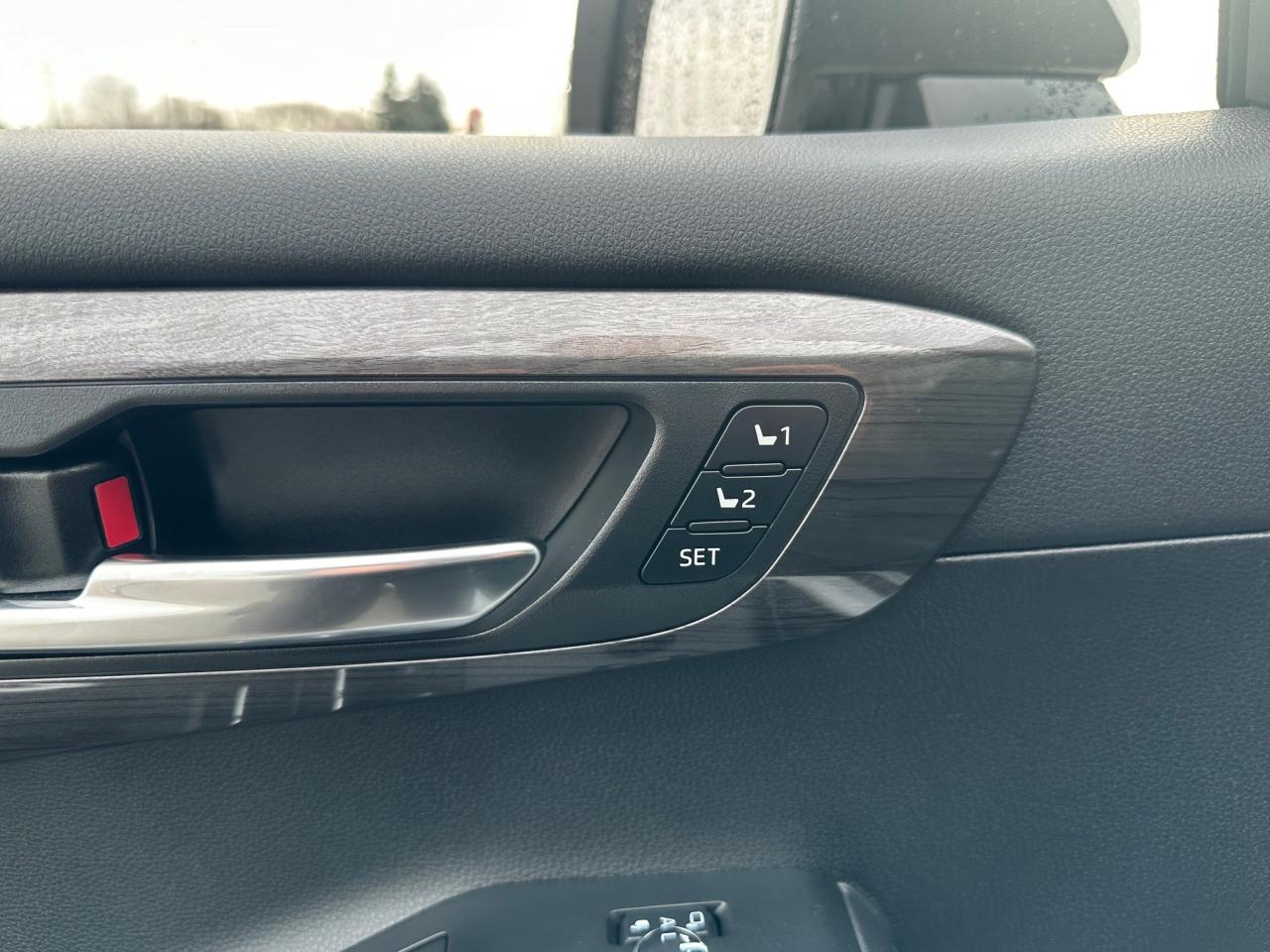 2024 Toyota Highlander Limited 4dr All-Wheel Drive Photo