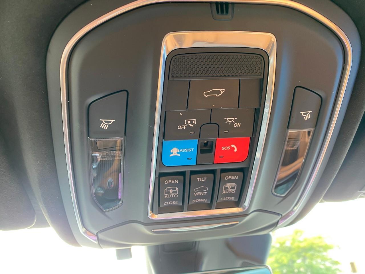 2025 Jeep Grand Cherokee Summit 4dr 4x4 Photo