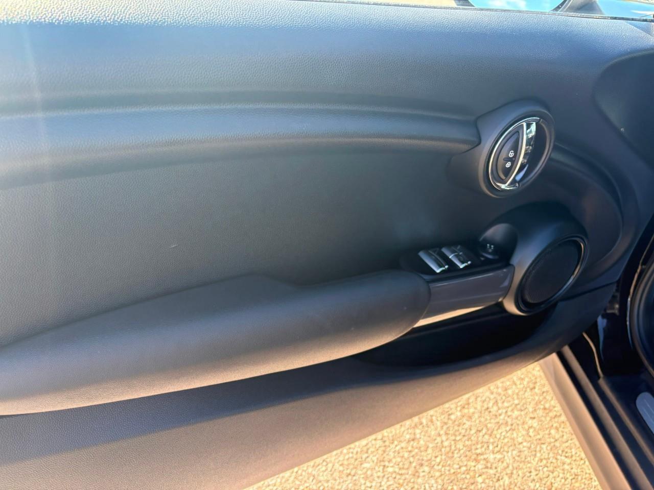 2017 MINI Convertible Cooper 2dr Photo