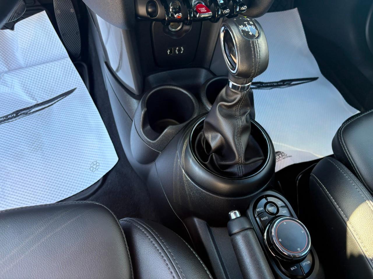 2017 MINI Convertible Cooper 2dr Photo