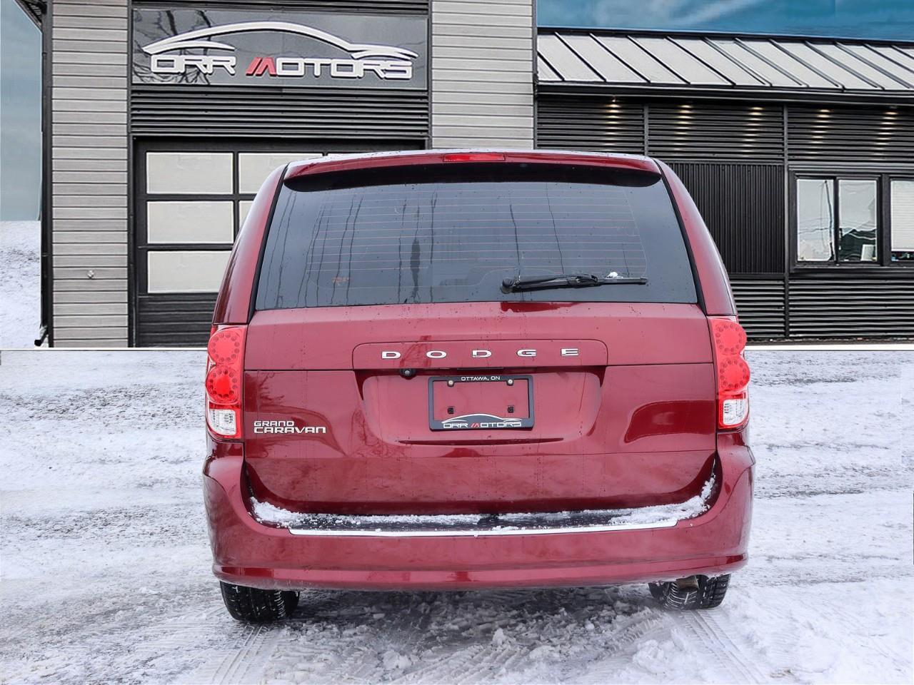 2019 Dodge Grand Caravan CVP/SXT Passenger Van Photo