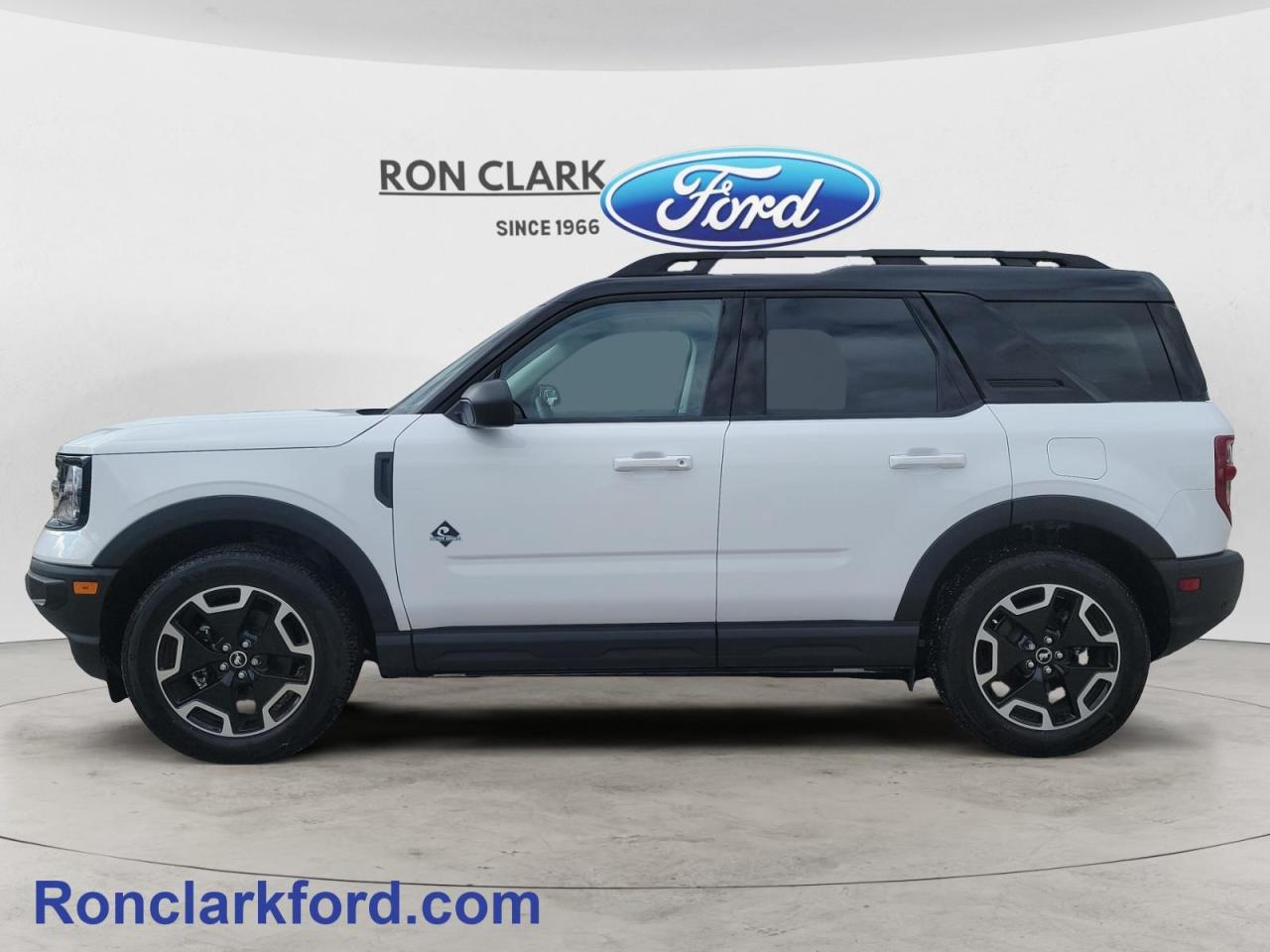 2024 Ford Bronco Sport Outer Banks 4dr 4x4 Photo3