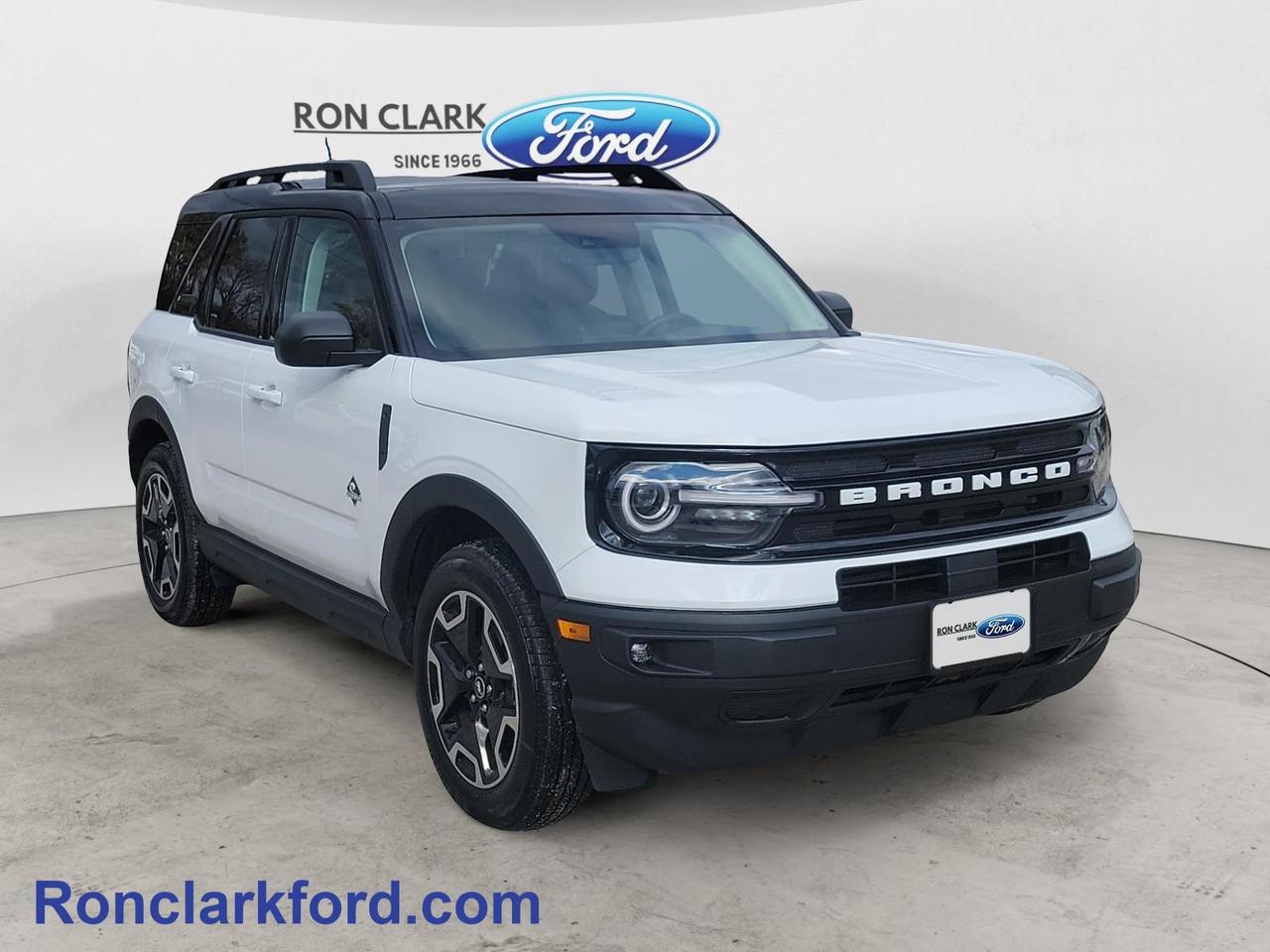 2024 Ford Bronco Sport Outer Banks 4dr 4x4 Photo0