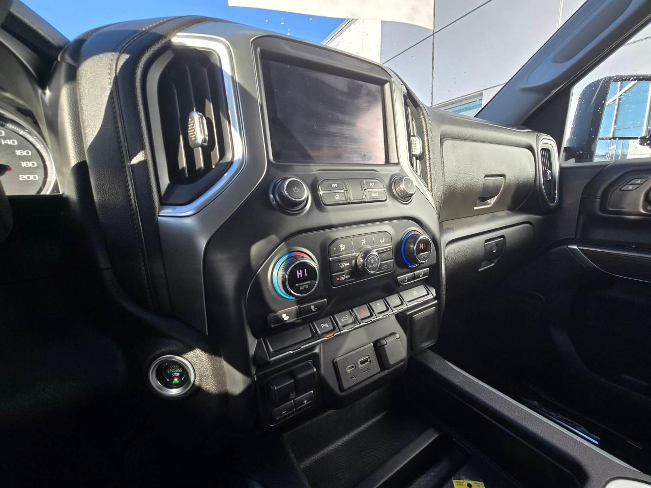 2021 Chevrolet SILVERADO 2500HD 4WD Crew Cab Standard Box LT Photo