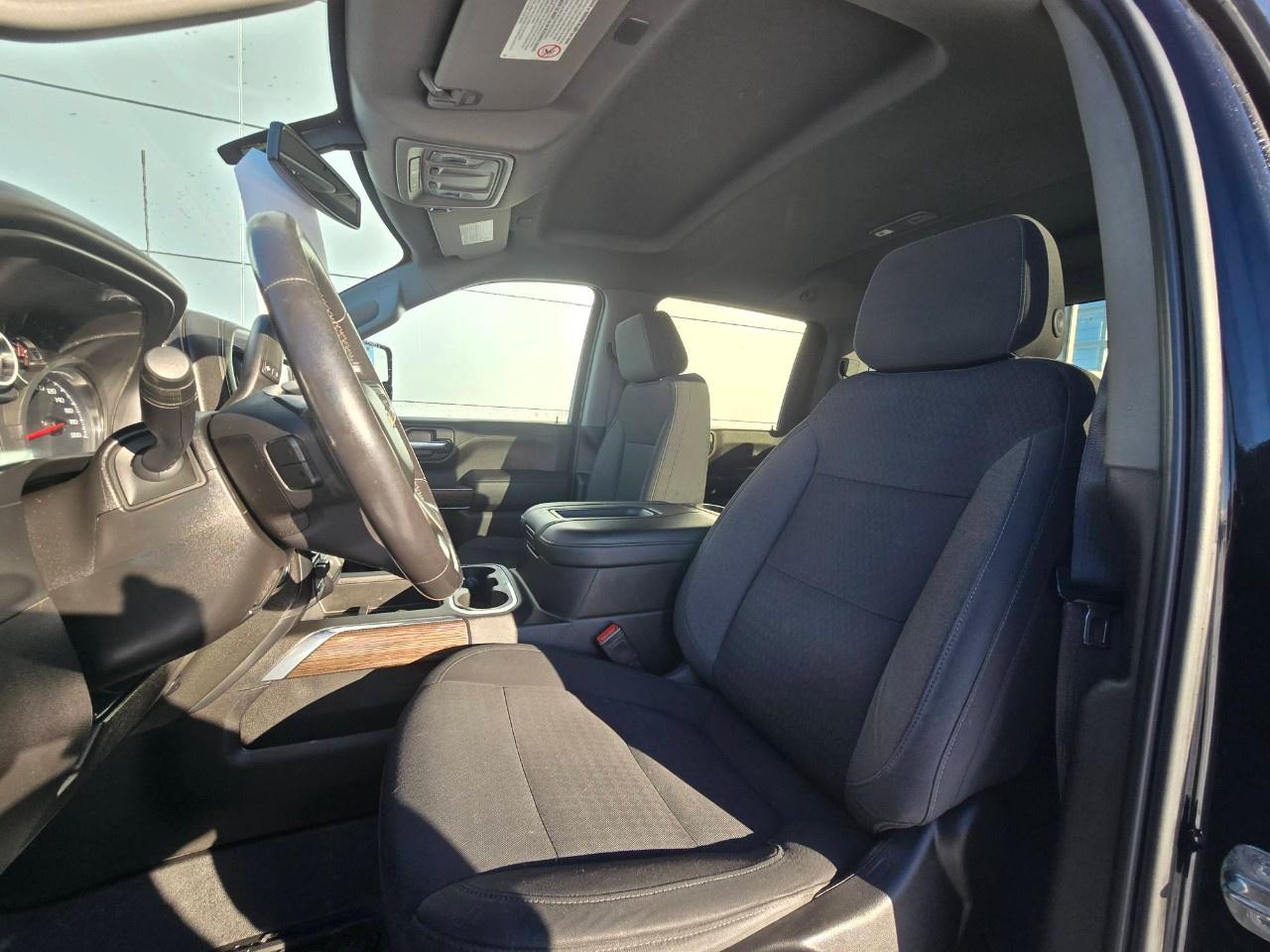 2021 Chevrolet SILVERADO 2500HD 4WD Crew Cab Standard Box LT Photo