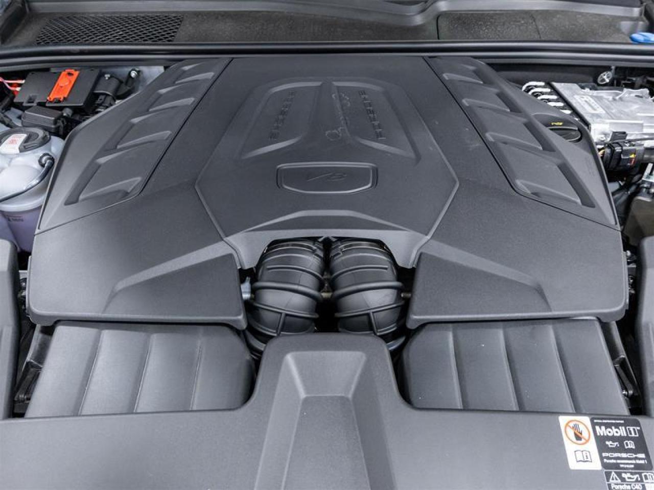 2025 Porsche Cayenne  Photo