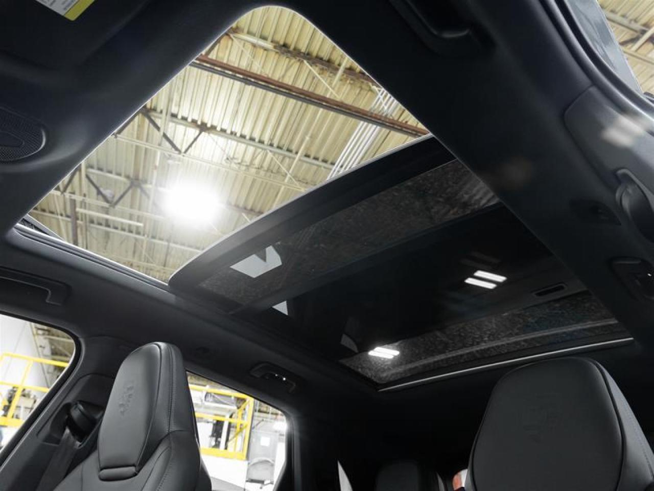 2025 Porsche Cayenne  Photo