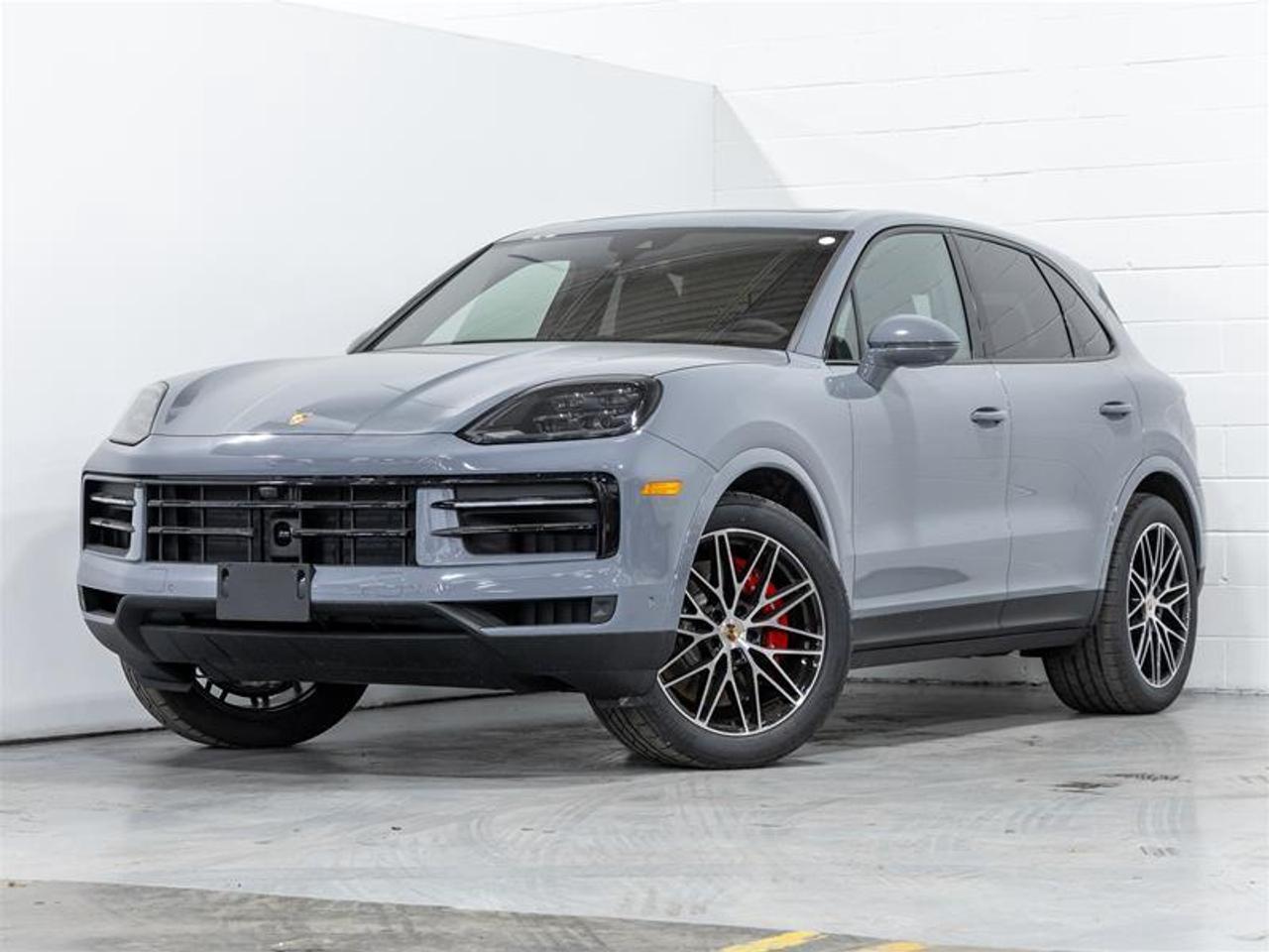 2025 Porsche Cayenne  Photo0
