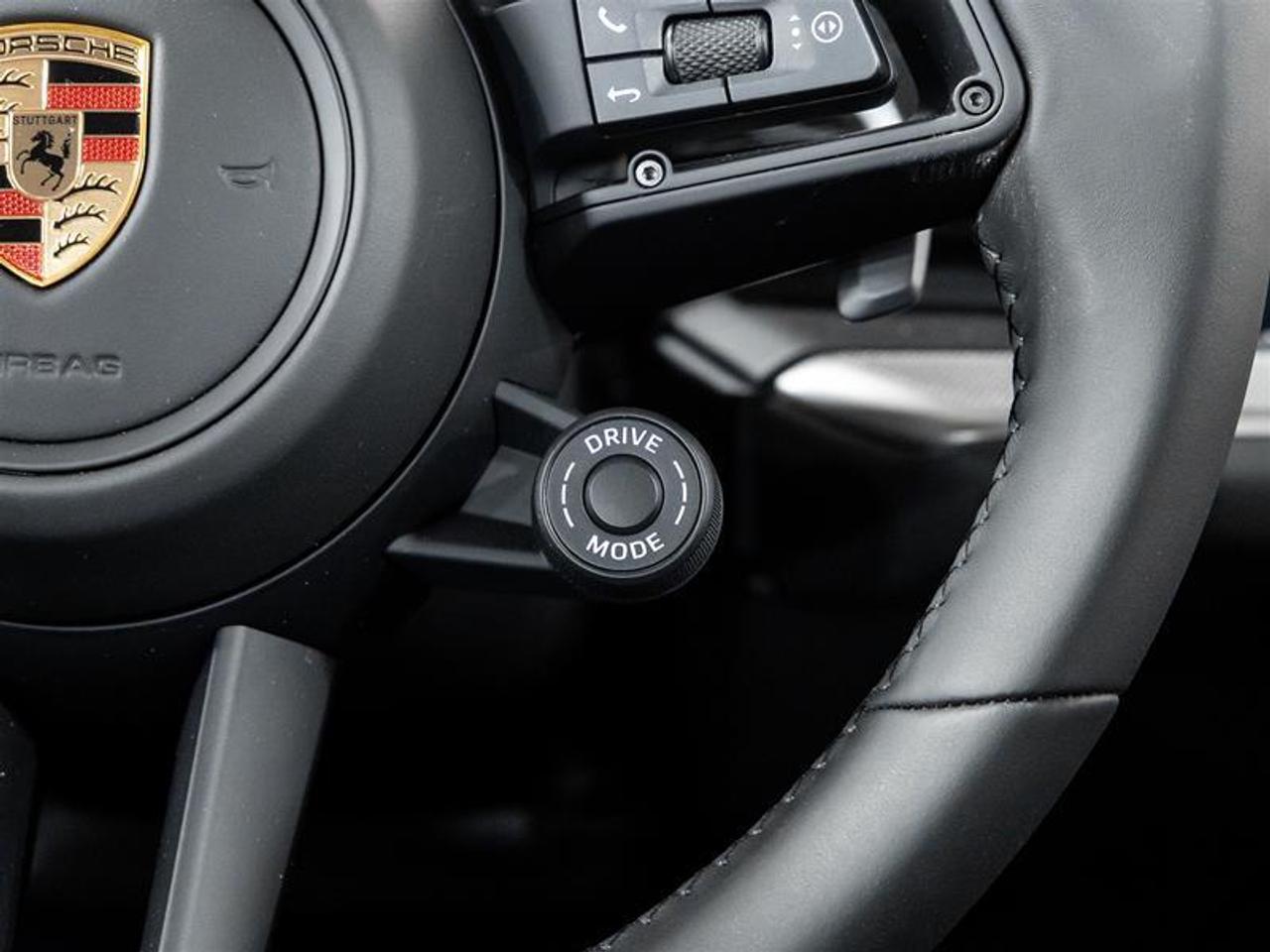 2025 Porsche Cayenne  Photo