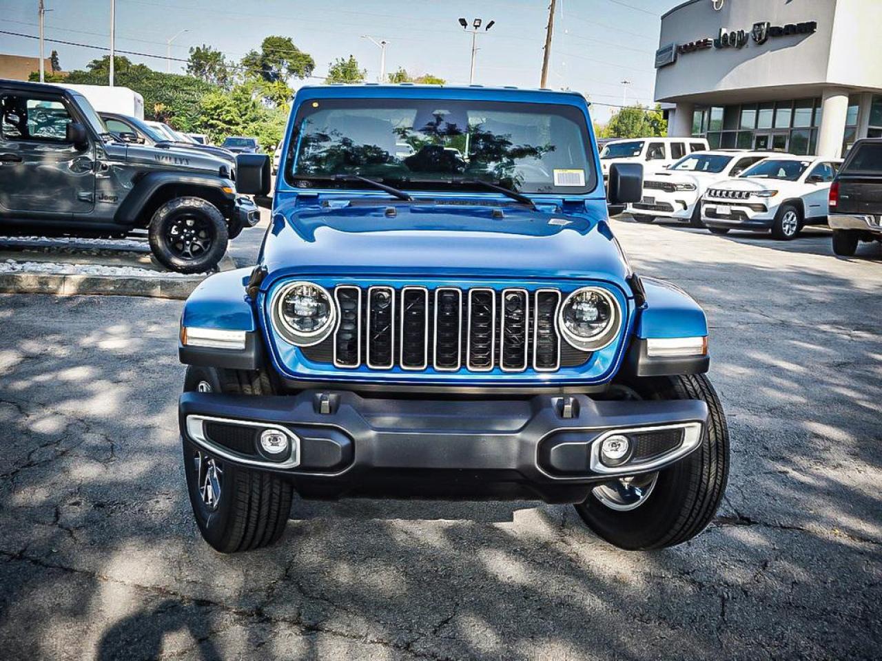 2025 Jeep Wrangler  Photo2