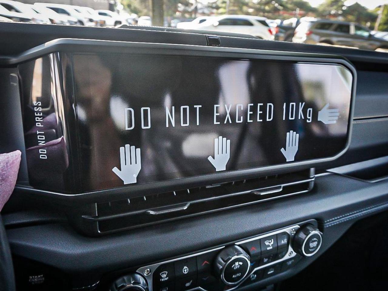 2025 Jeep Wrangler  Photo