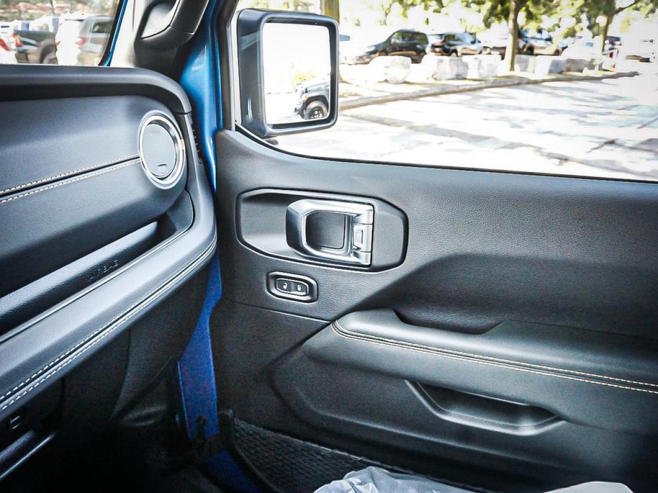 2025 Jeep Wrangler  Photo