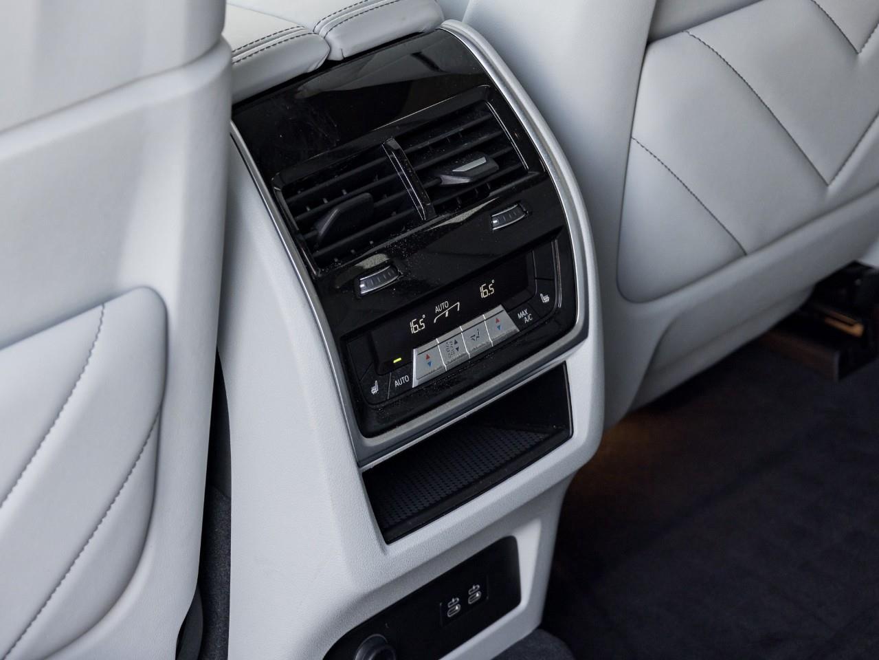 2024 BMW XM Base 4dr All-Wheel Drive Sports Activity Vehicle Photo