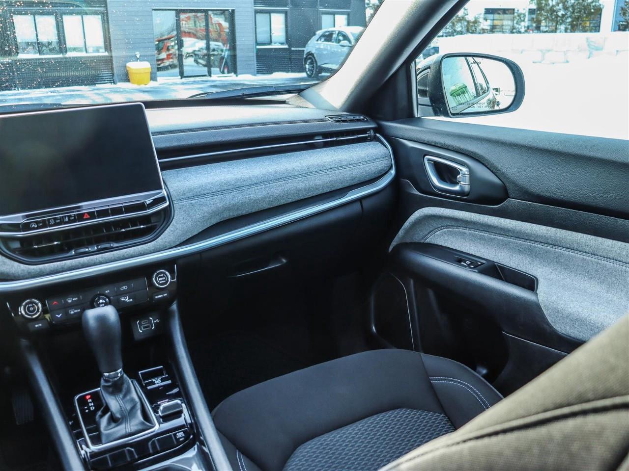 2024 Jeep Compass Sport 4dr 4x4 Photo