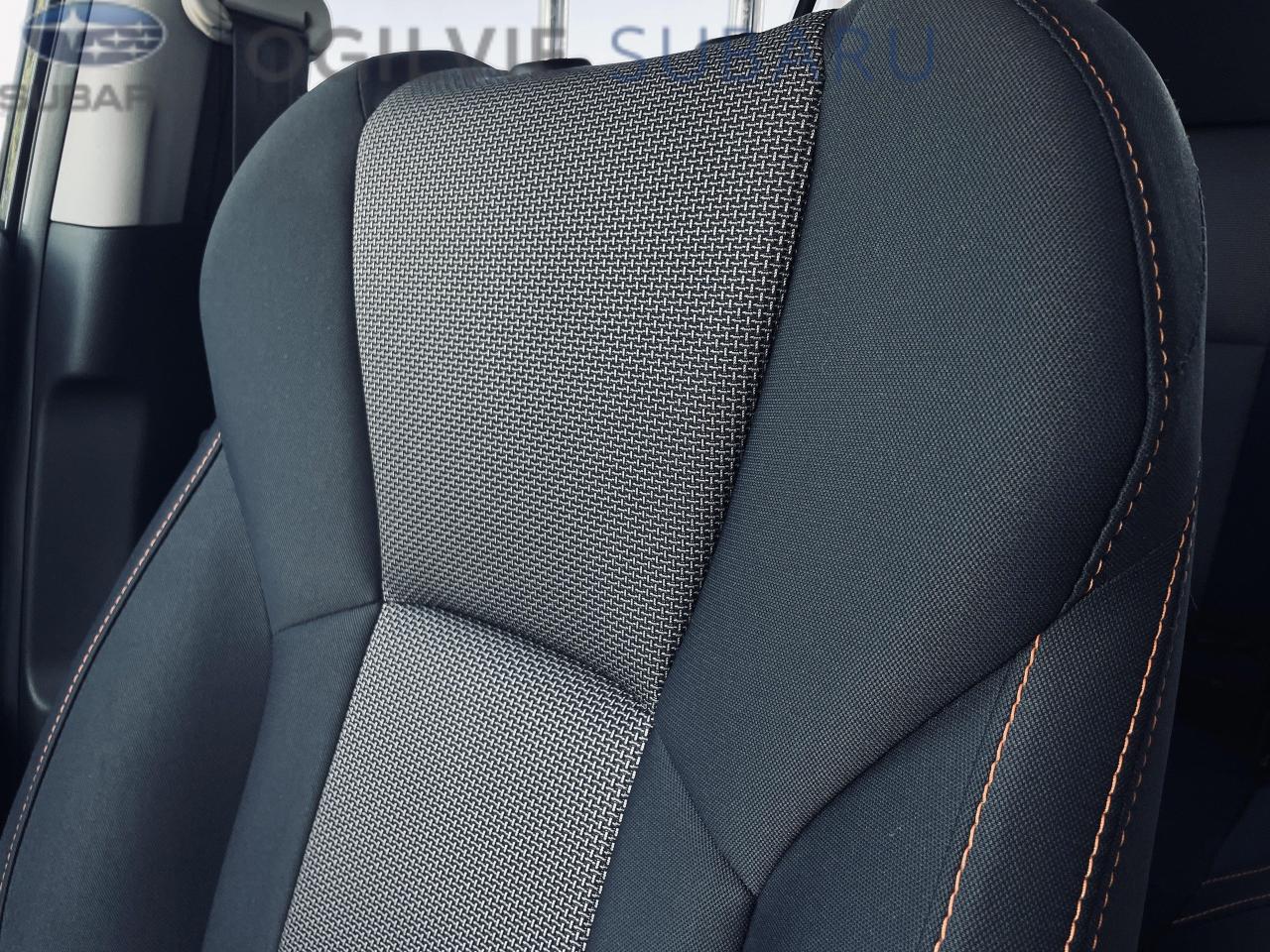 2019 Subaru Crosstrek Touring (M6) 4dr All-Wheel Drive Photo4