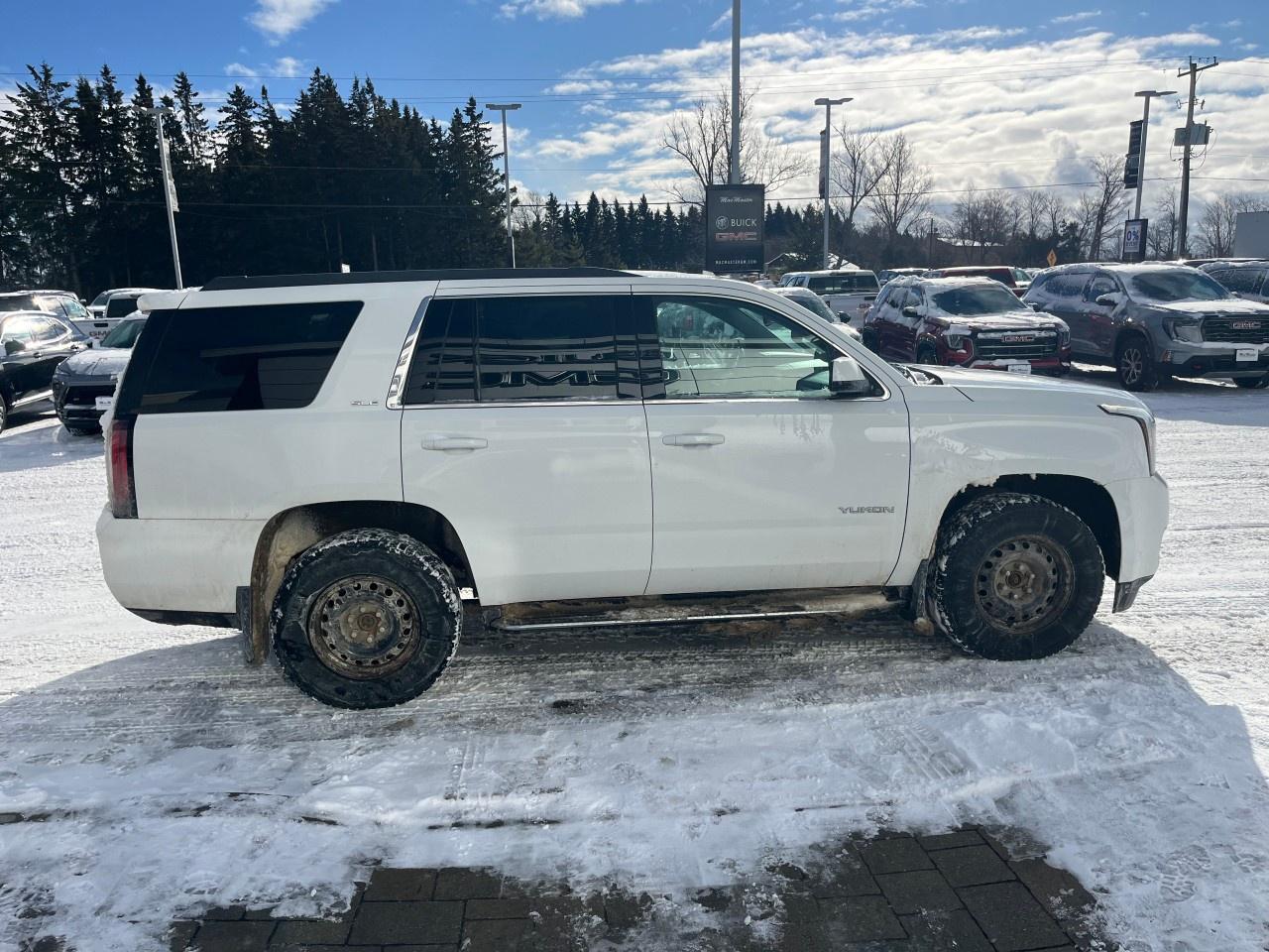 2017 GMC Yukon 4WD 4dr SLE Photo