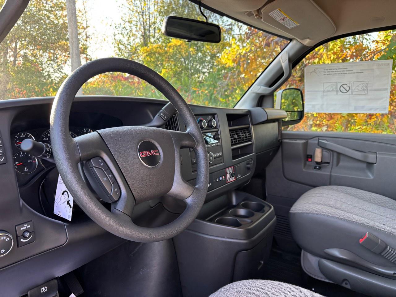2025 GMC Savana Cargo Van 2500 Regular Wheelbase Rear-Wheel Drive Photo3