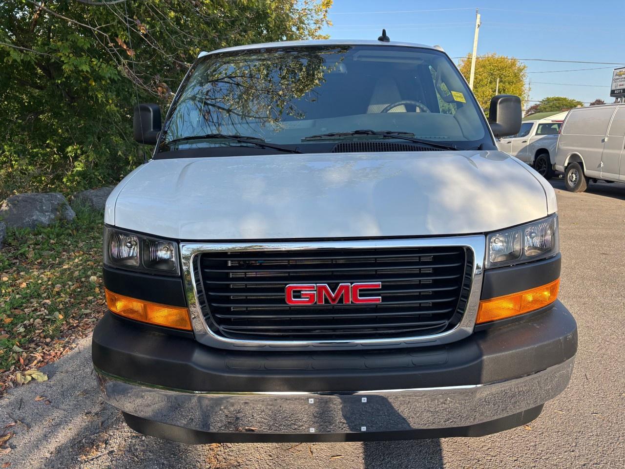2025 GMC Savana Cargo Van 2500 Regular Wheelbase Rear-Wheel Drive Photo