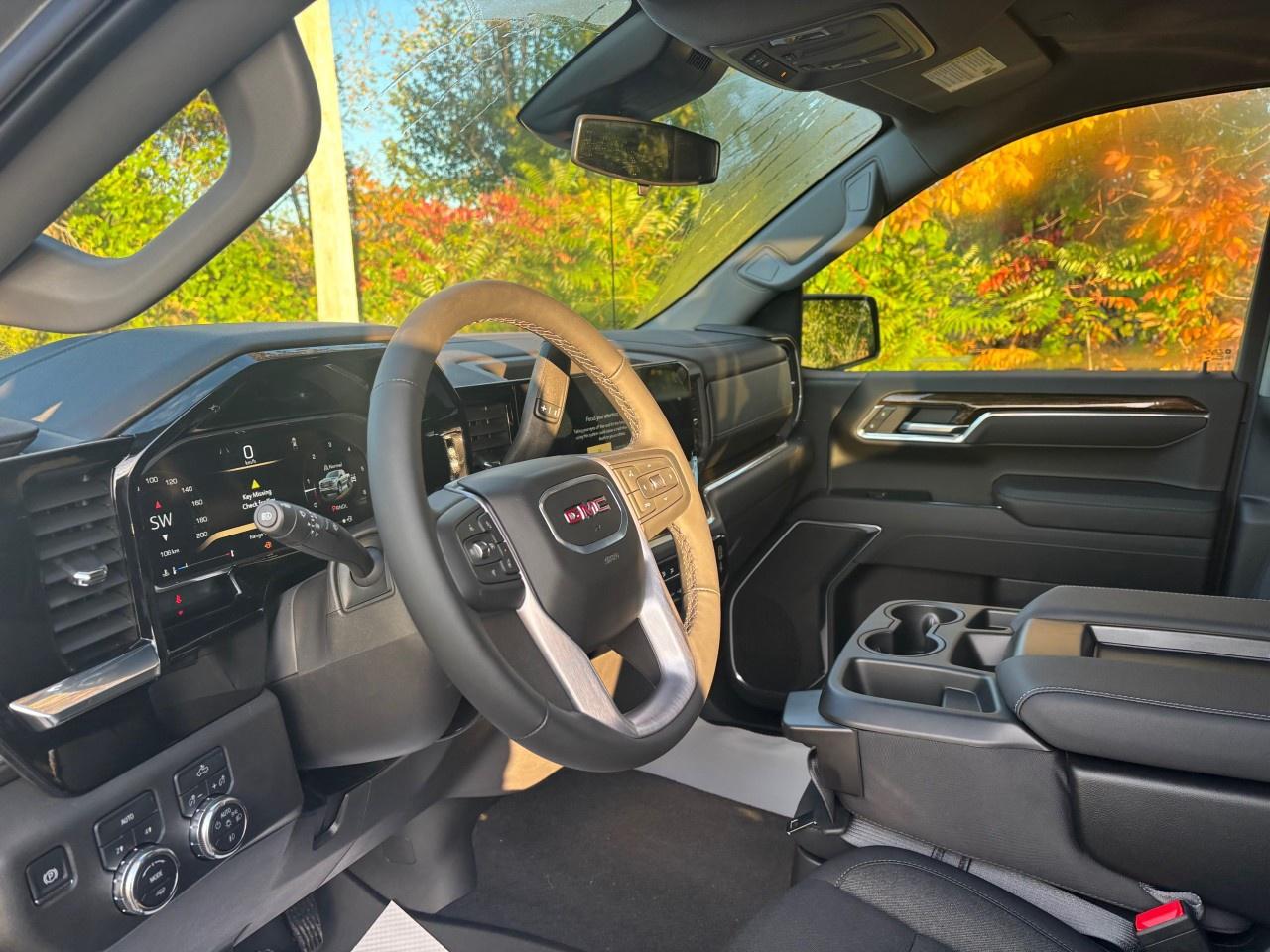 2026 GMC Sierra 1500 Crew Cab Short Box 4-Wheel Drive Elevation Photo3