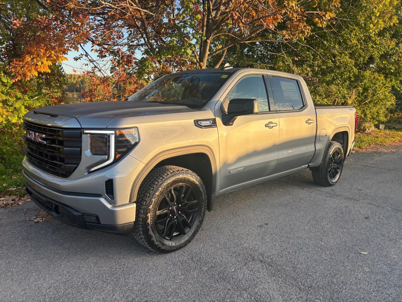 2026 GMC Sierra 1500 Crew Cab Short Box 4-Wheel Drive Elevation Photo