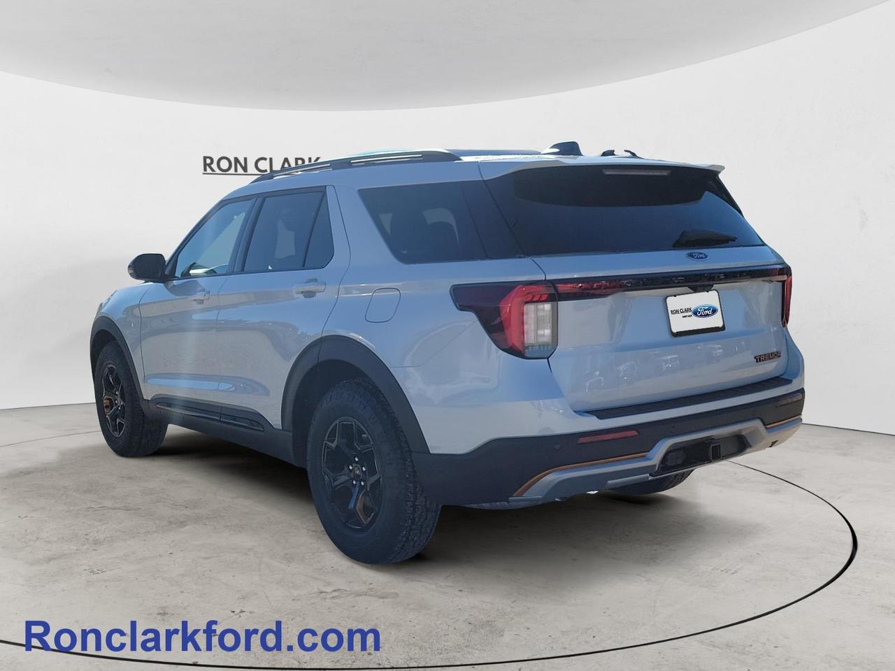 2026 Ford Explorer Tremor 4dr 4x4 Photo4