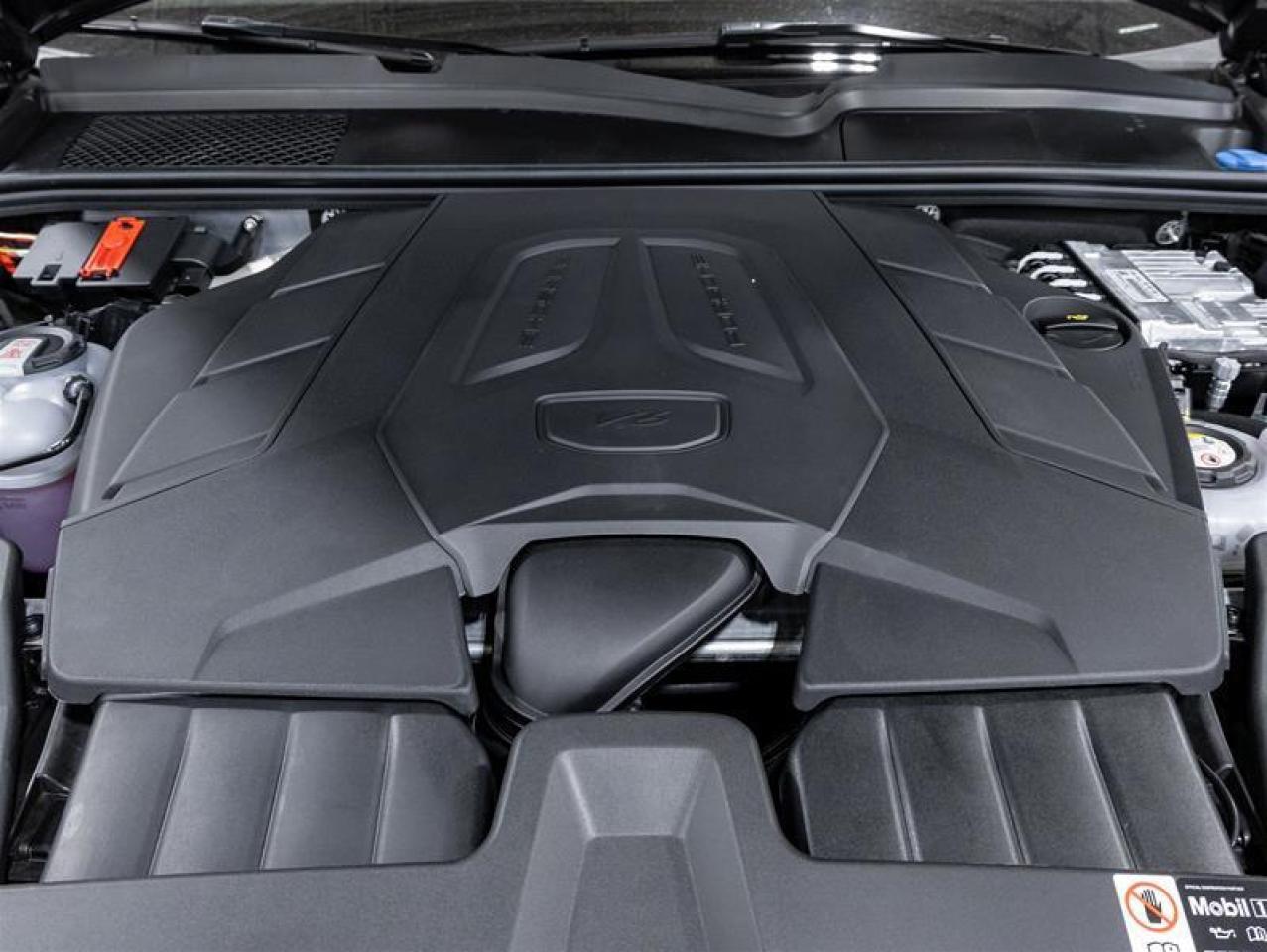 2025 Porsche Cayenne  Photo