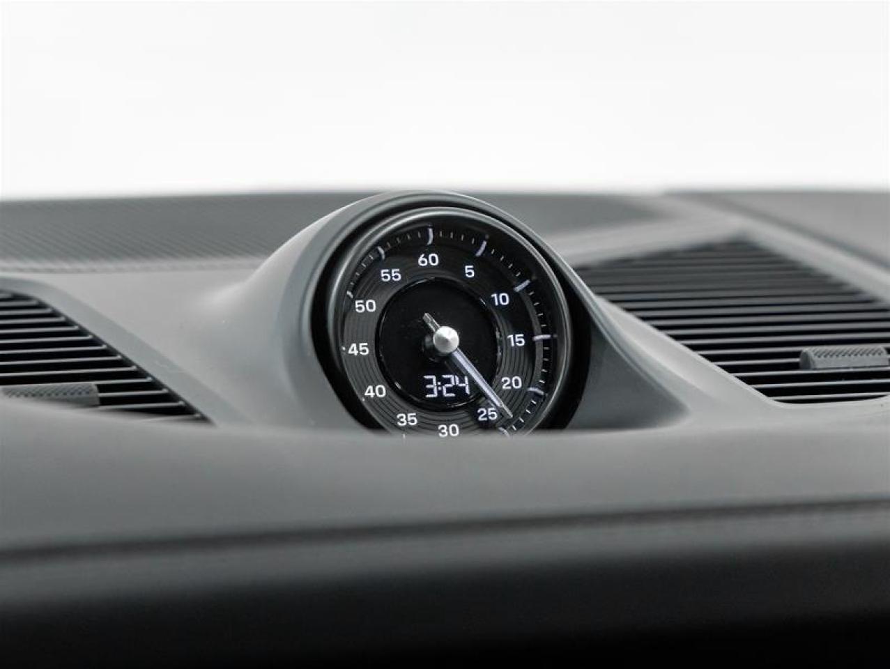 2025 Porsche Cayenne  Photo