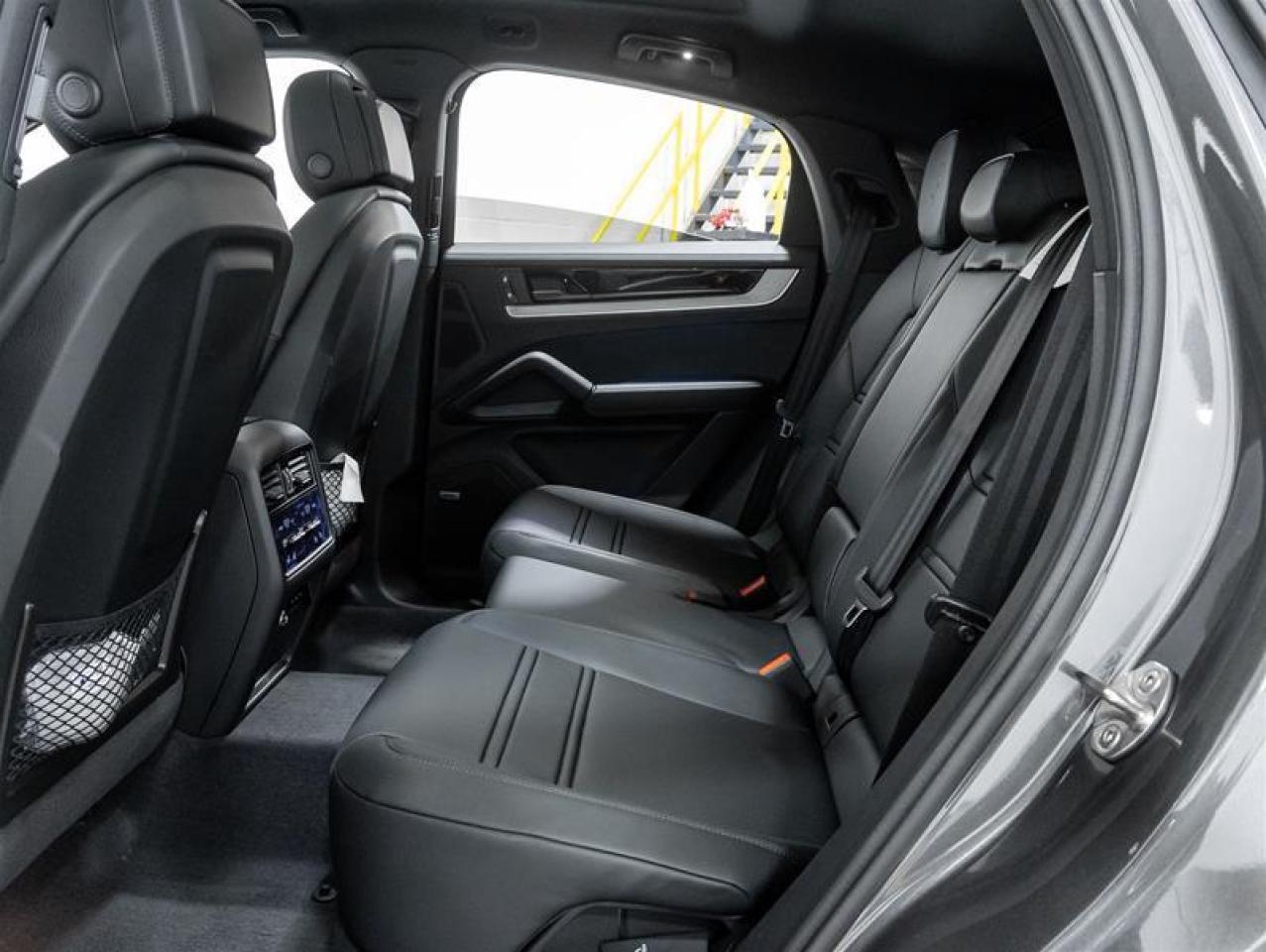 2025 Porsche Cayenne  Photo