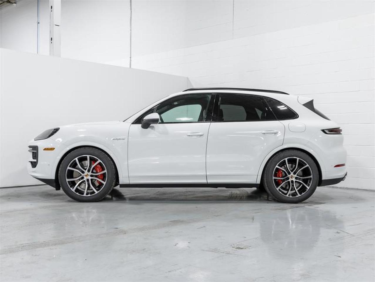 2025 Porsche Cayenne  Photo