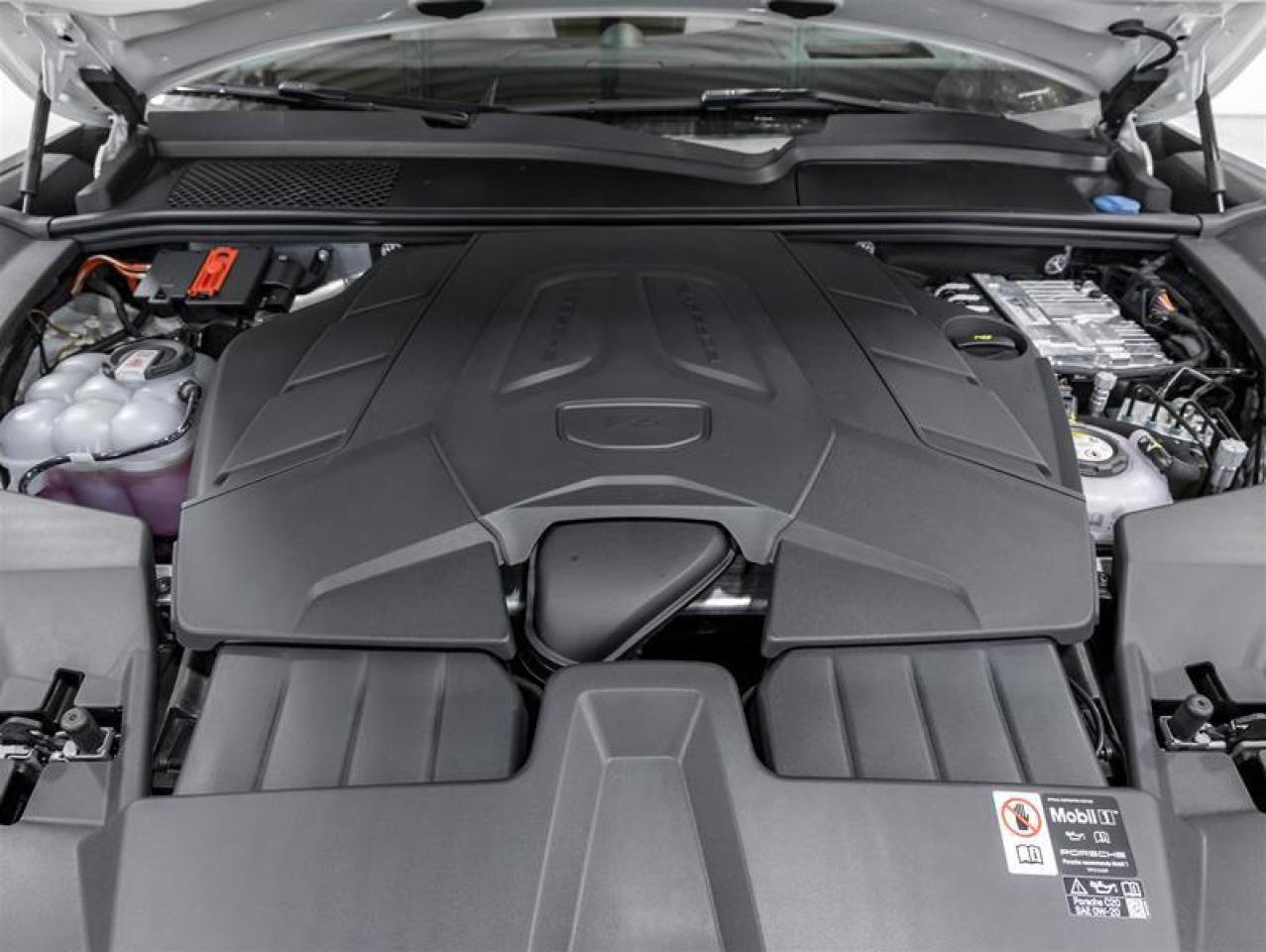 2025 Porsche Cayenne  Photo