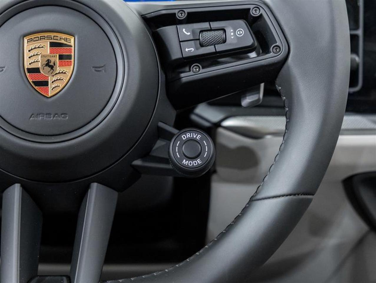 2025 Porsche Cayenne  Photo