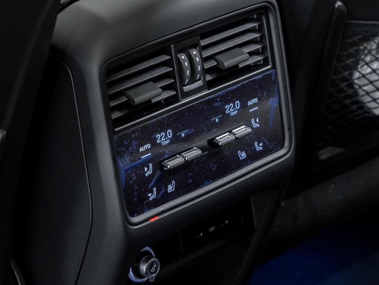 2025 Porsche Cayenne  Photo