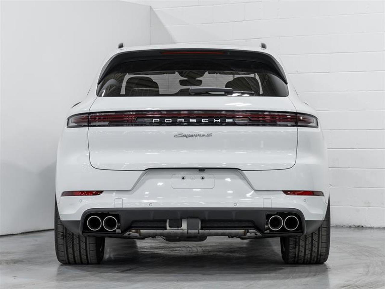 2025 Porsche Cayenne  Photo