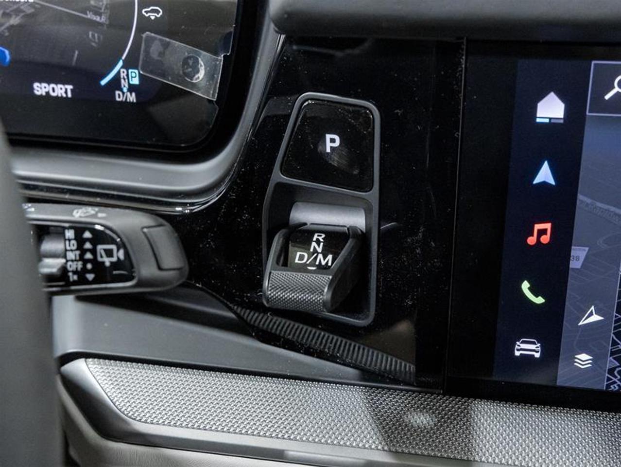 2025 Porsche Cayenne  Photo