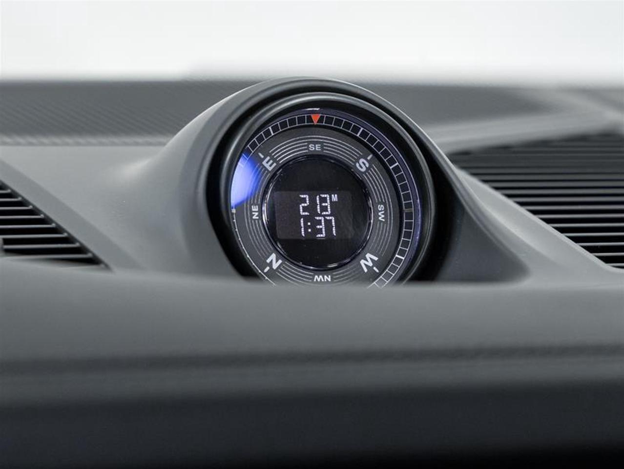 2025 Porsche Cayenne  Photo