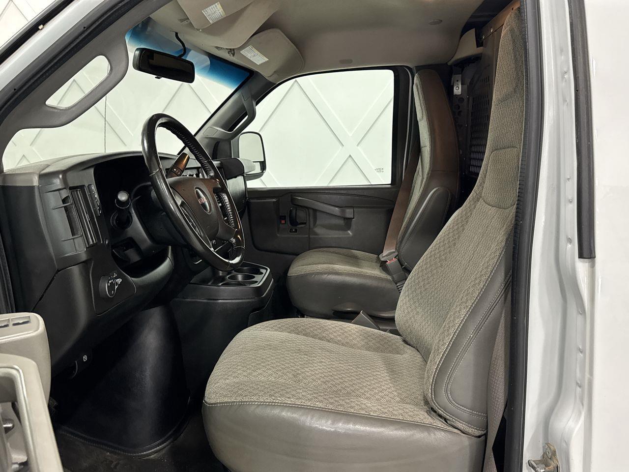 2020 GMC Savana 2500  Photo