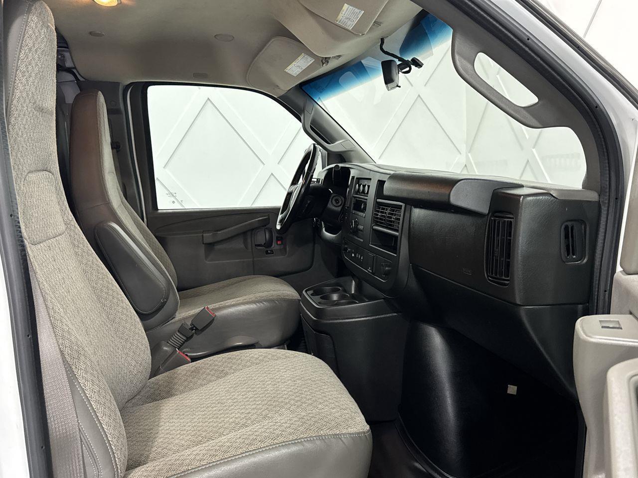 2020 GMC Savana 2500  Photo
