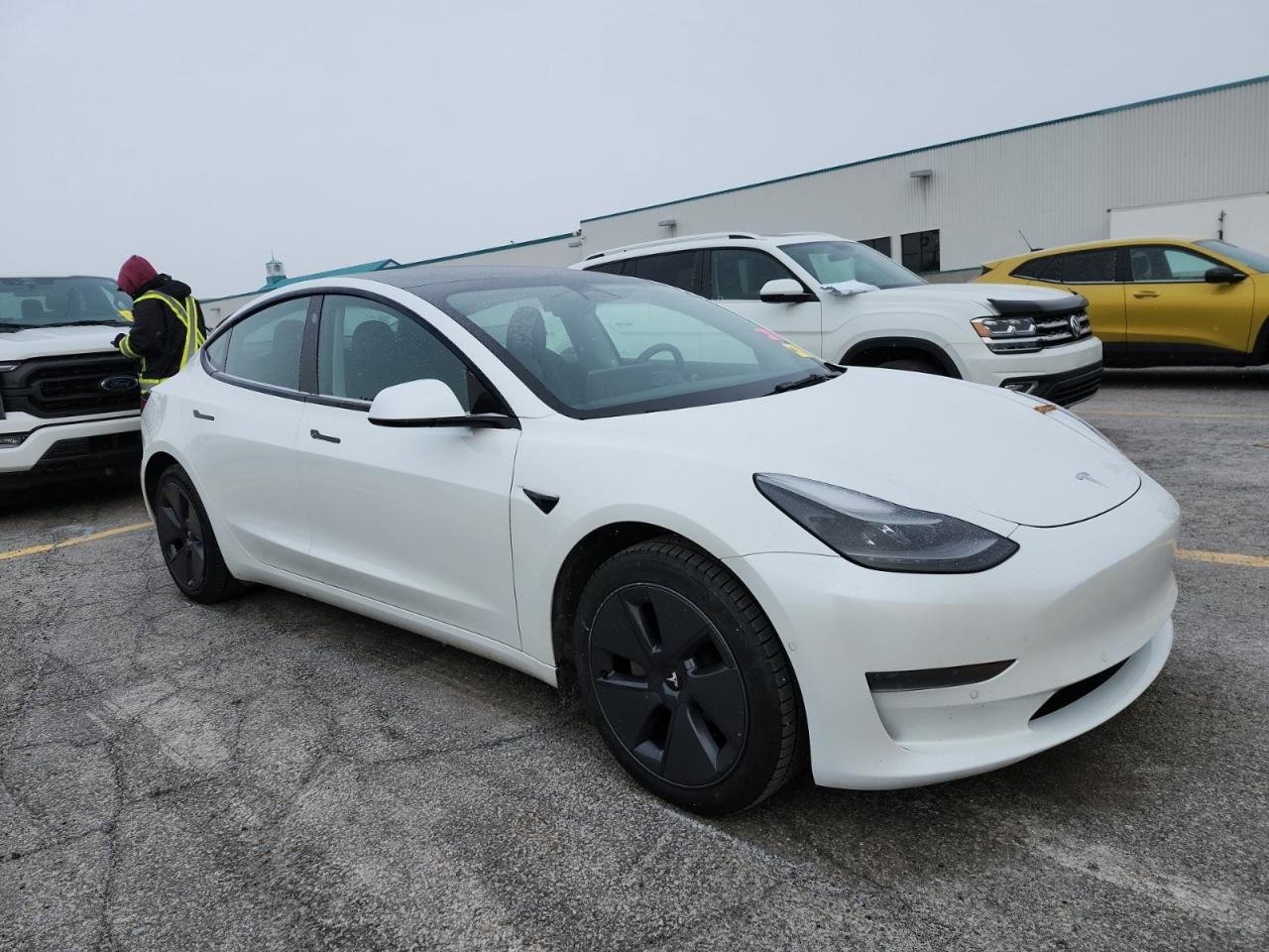 2022 Tesla Model 3 LFP I OVER 100 TESLAS I EVSUPERSTORE.CA Photo