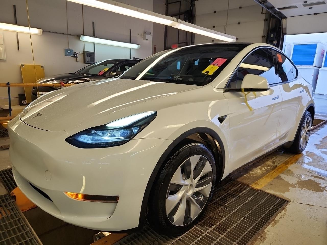 2023 Tesla Model Y LFP I OVER 100 TESLAS I EVSUPERSTORE.CA Photo0