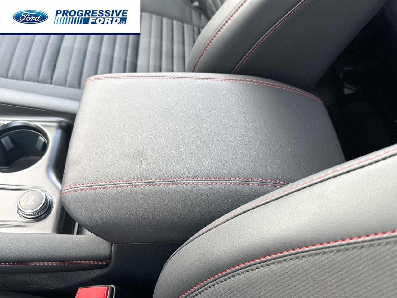 2025 Ford Explorer ST-Line 4dr 4x4 Photo